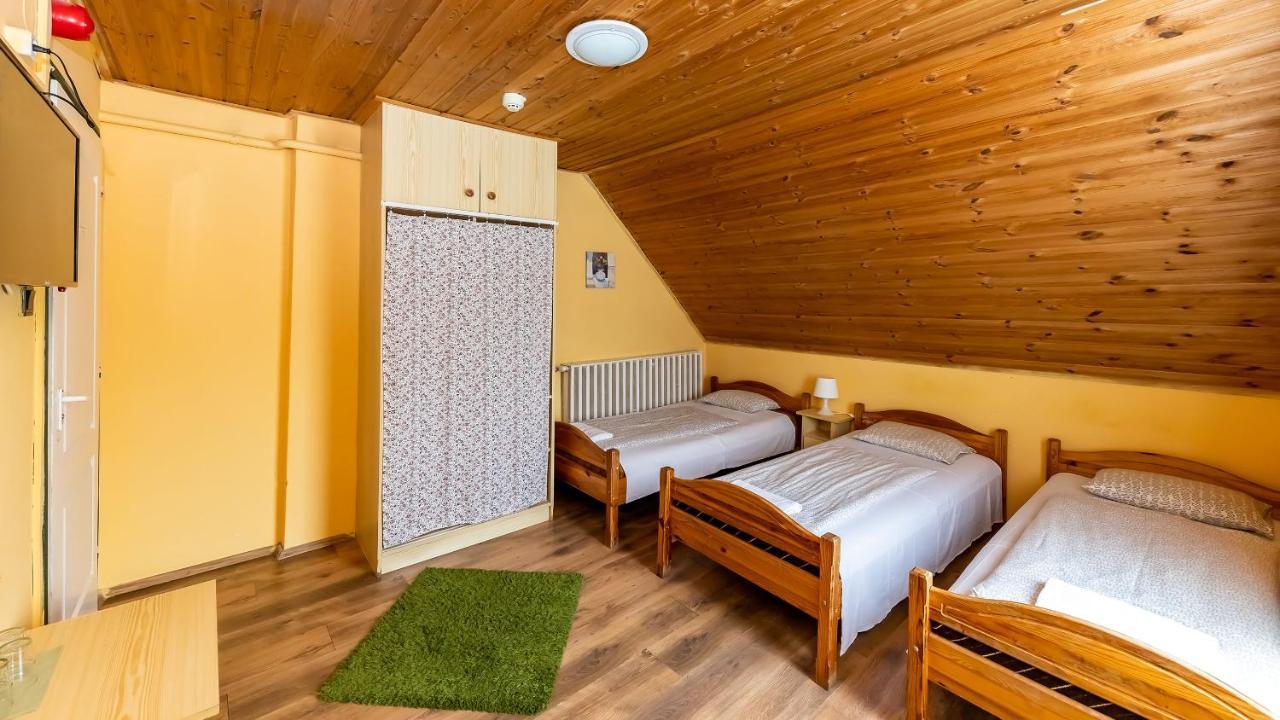 Csillagtura Panzio Bed & Breakfast เอ็กเกอร์ ภายนอก รูปภาพ