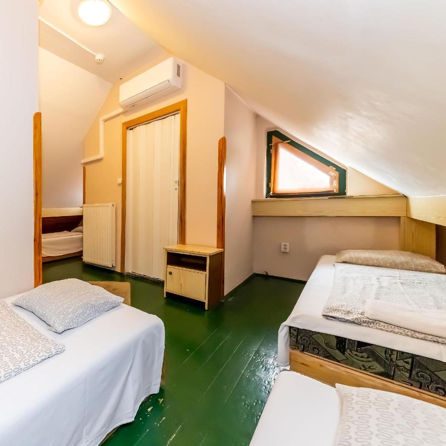 Csillagtura Panzio Bed & Breakfast เอ็กเกอร์ ภายนอก รูปภาพ