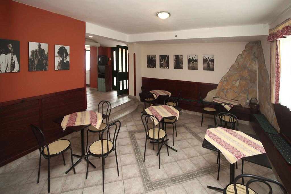 Csillagtura Panzio Bed & Breakfast เอ็กเกอร์ ภายนอก รูปภาพ